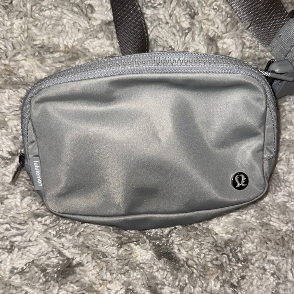 lululemon athletica Gray Belt Bag S